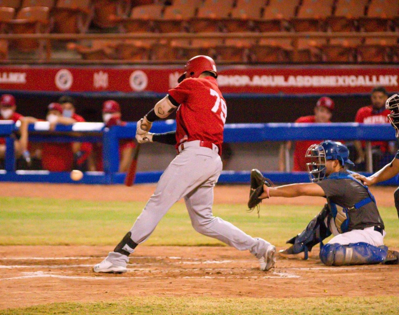 7922AB9E 7C0B 4935 870F BC0C4631D05C