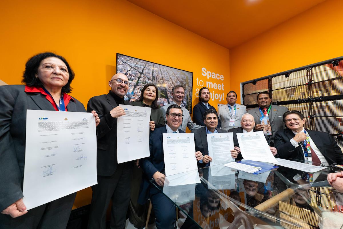 9f240d86 5124 4b60 a90f b63f9ce292ad